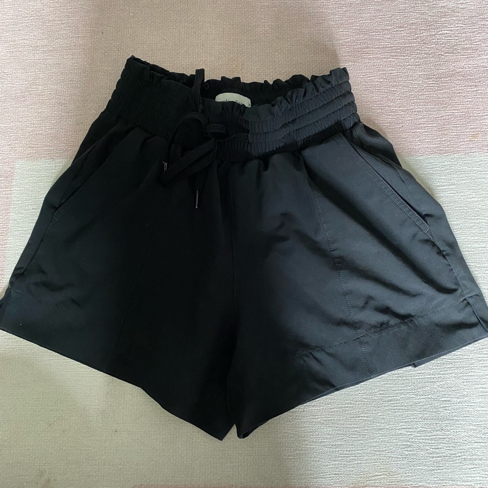 Abercrombie & Fitch Unlined High Rise Workout Short with Pockets XS
